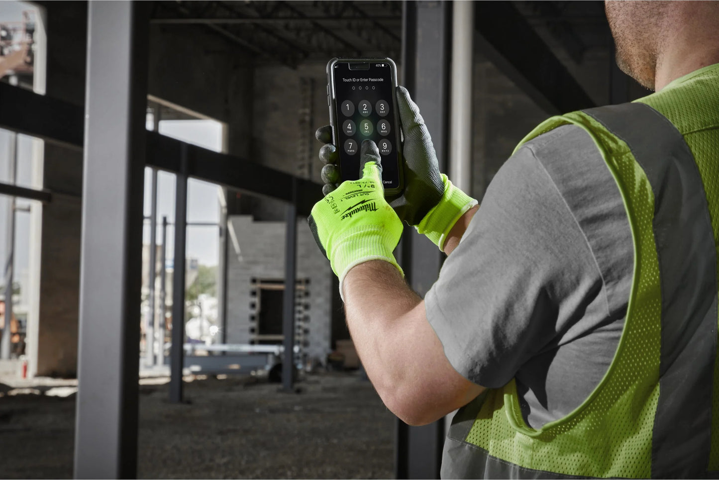 Guants anticort d’alta visibilitat de nivell A Milwaukee HI-VIS CUT