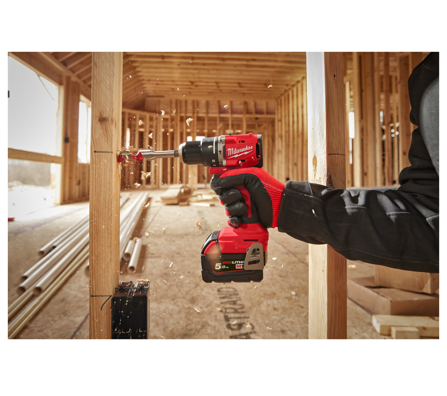 Trepant percutor compacte M18 + 2 bateries de 2Ah + carregador + maletí Milwaukee M18 BLPDRC-202C