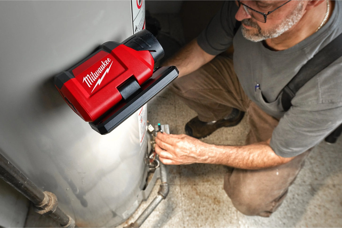Llum d’àrea pivotant Milwaukee M12 PAL-0