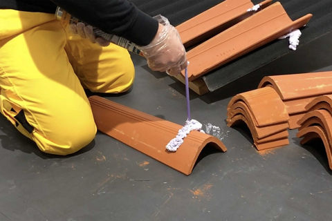 Escuma de poliuretà manual adhesiva per a teules Sika Boom-184 750ml