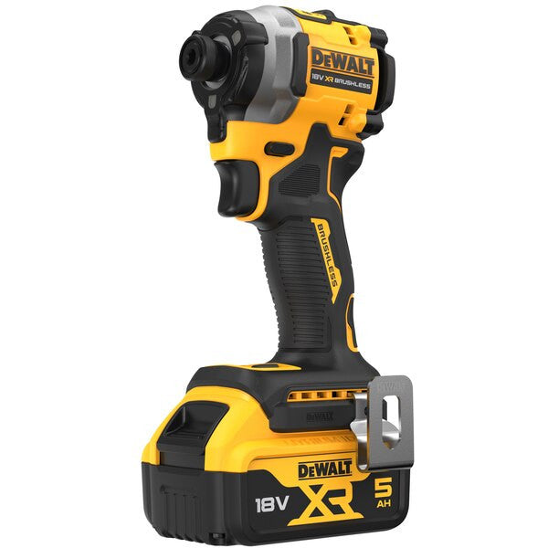 Cargolador d’impacte compacte sense escombretes XR 18V LI-ION 5Ah DCF850P2T