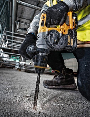 Kit Dewalt amb 9 eines + 3 bateries de 5 Ah + carregador DCB1104 + 4 Tstak VI DCK970P3