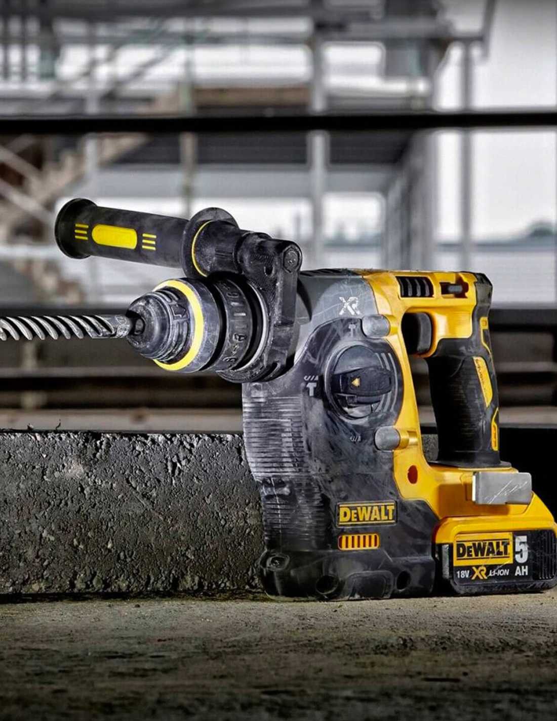 Kit Dewalt amb 11 eines + 3 bateries de 5Ah + carregador DCB1104 + 4xTSTAK DCK116P3