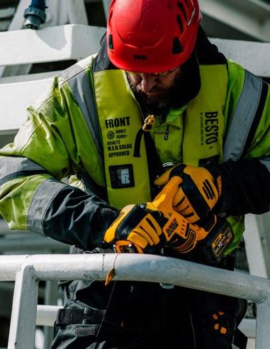 Kit Dewalt amb 8 eines + 3 bateries de 5Ah + carregador DCB1104 + 4xTSTAK VI Kit DCK867P3