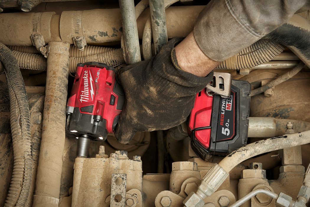 Clau d’impacte M18 Fuel d’1/2" i 339 Nm Milwaukee M18 FIW2F12-0