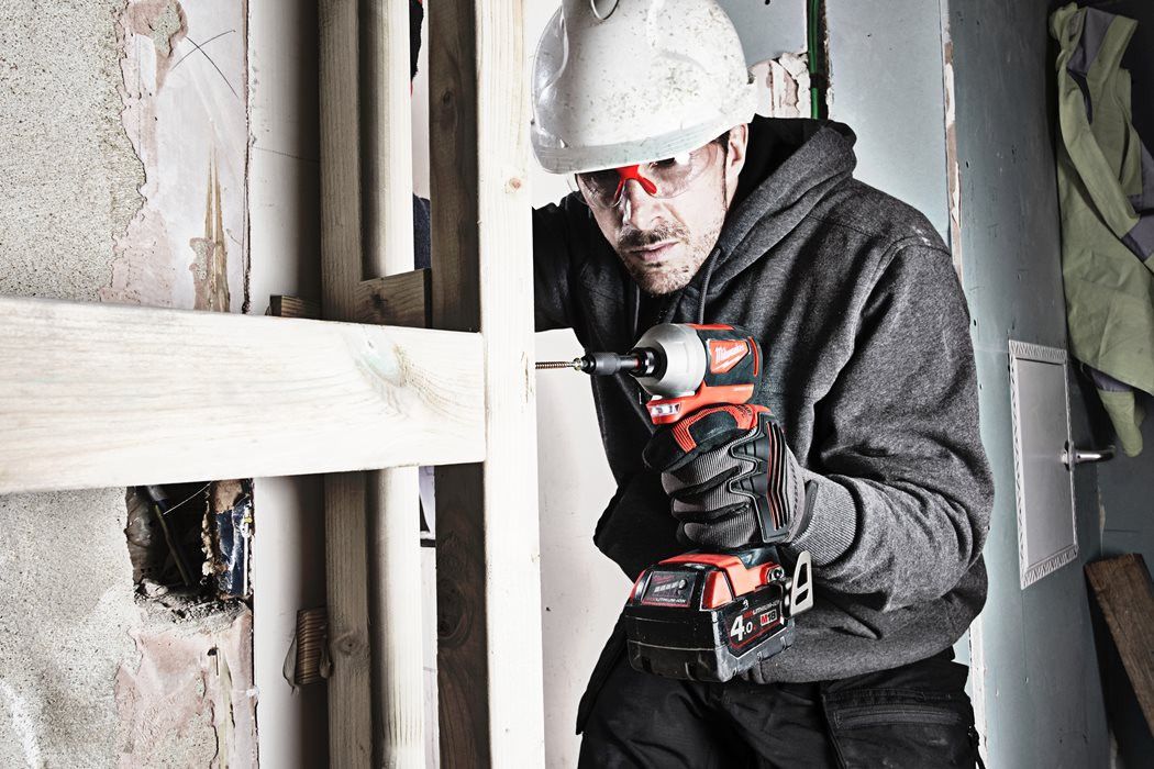 Powerpack de 5 eines + 2 bateries de 5.0Ah + carregador + bossa Milwaukee M18 PP5B-502B