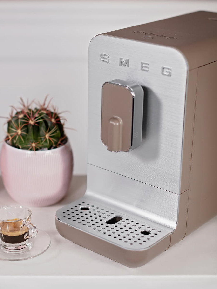 Cafetera superautomàtica Smeg