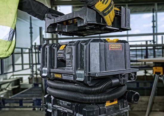 Aspirador de sòlids i líquids 54V XR Flexvolt classe M Dewalt + 2 bateries de 6.0Ah i carregador DCV586MT2