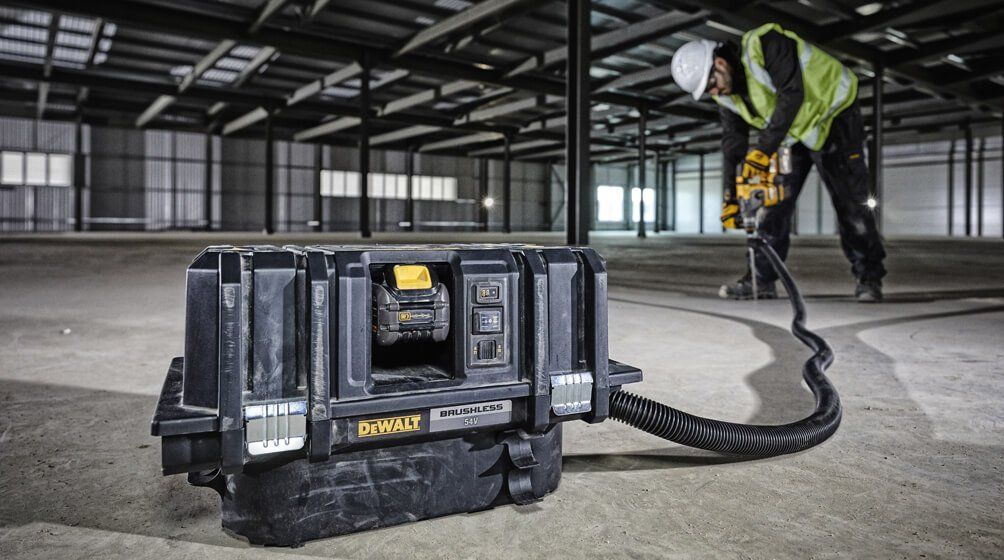 Aspirador de sòlids i líquids 54V XR Flexvolt classe M Dewalt + 2 bateries de 6.0Ah i carregador DCV586MT2