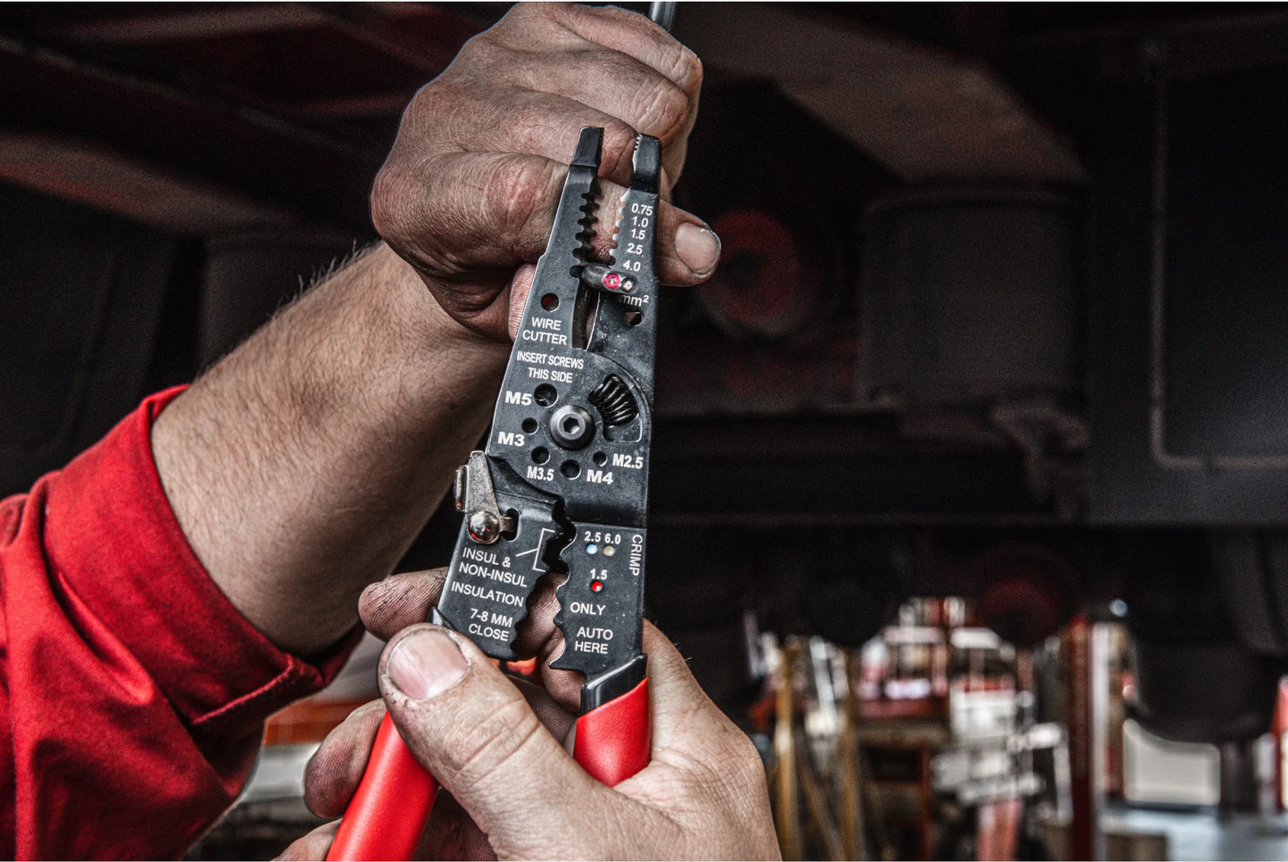 Alicates multifunció d’electricista Milwaukee
