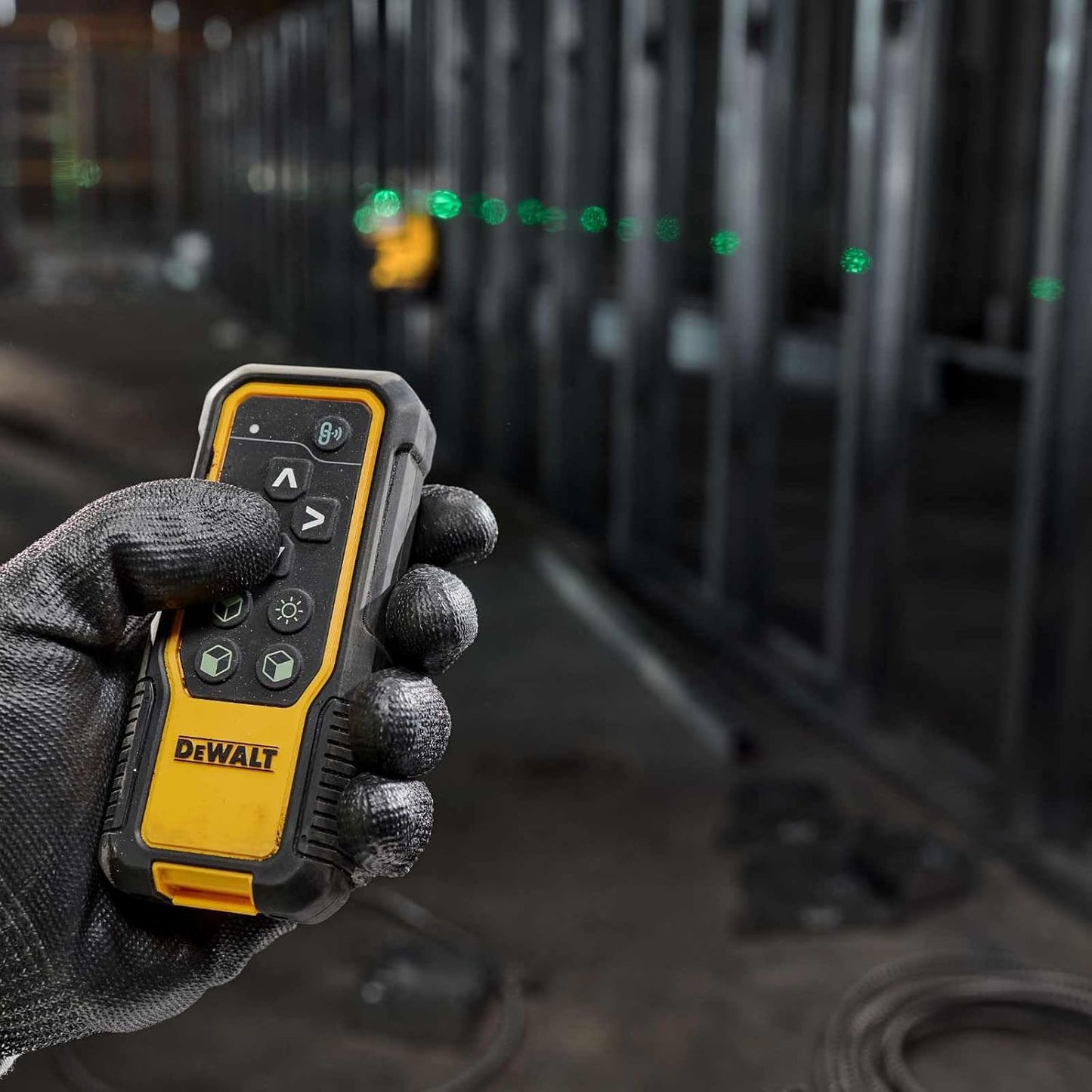 Nivell làser autonivellant verd amb comandament a distància, 3 línies de 360º XR 18V Dewalt DCLE34035B