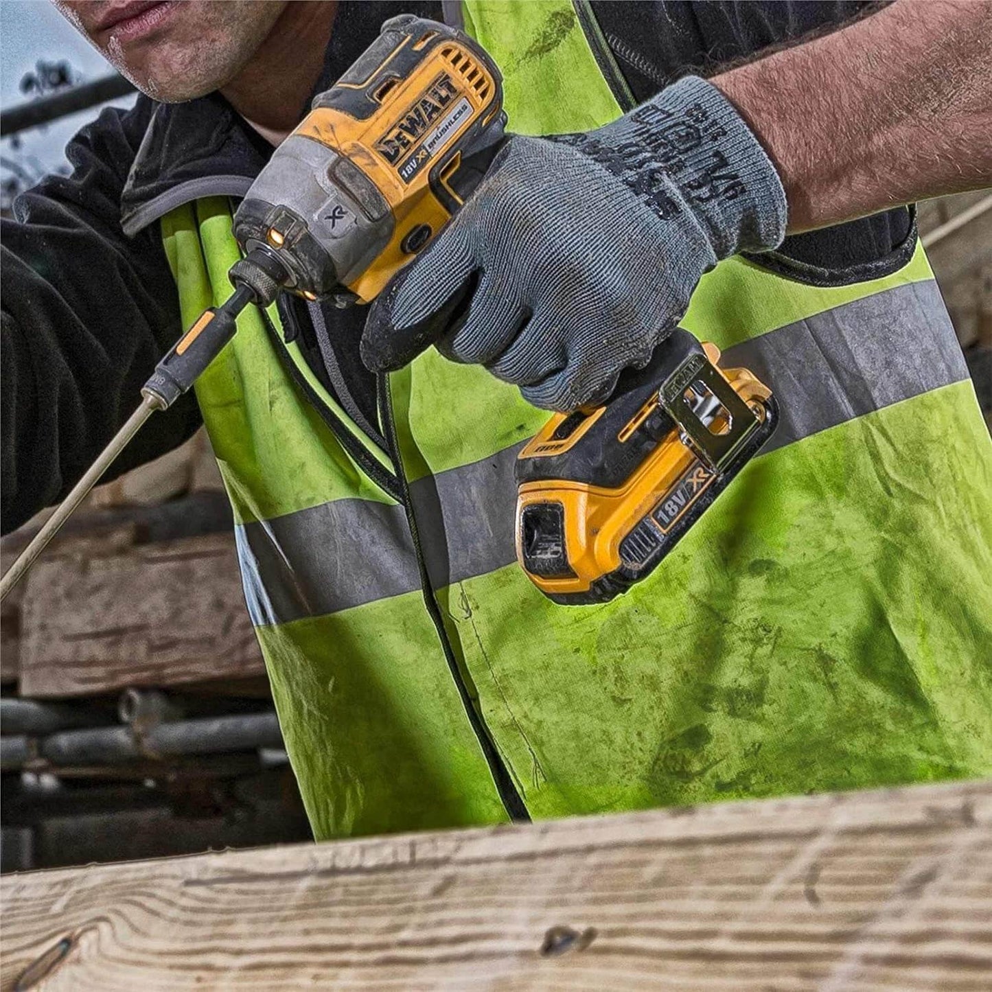 Cargolador d’impacte de 18V XR, sense escombretes, 205Nm, amb 2 bateries de 2Ah i maletí Dewalt DCF887D2