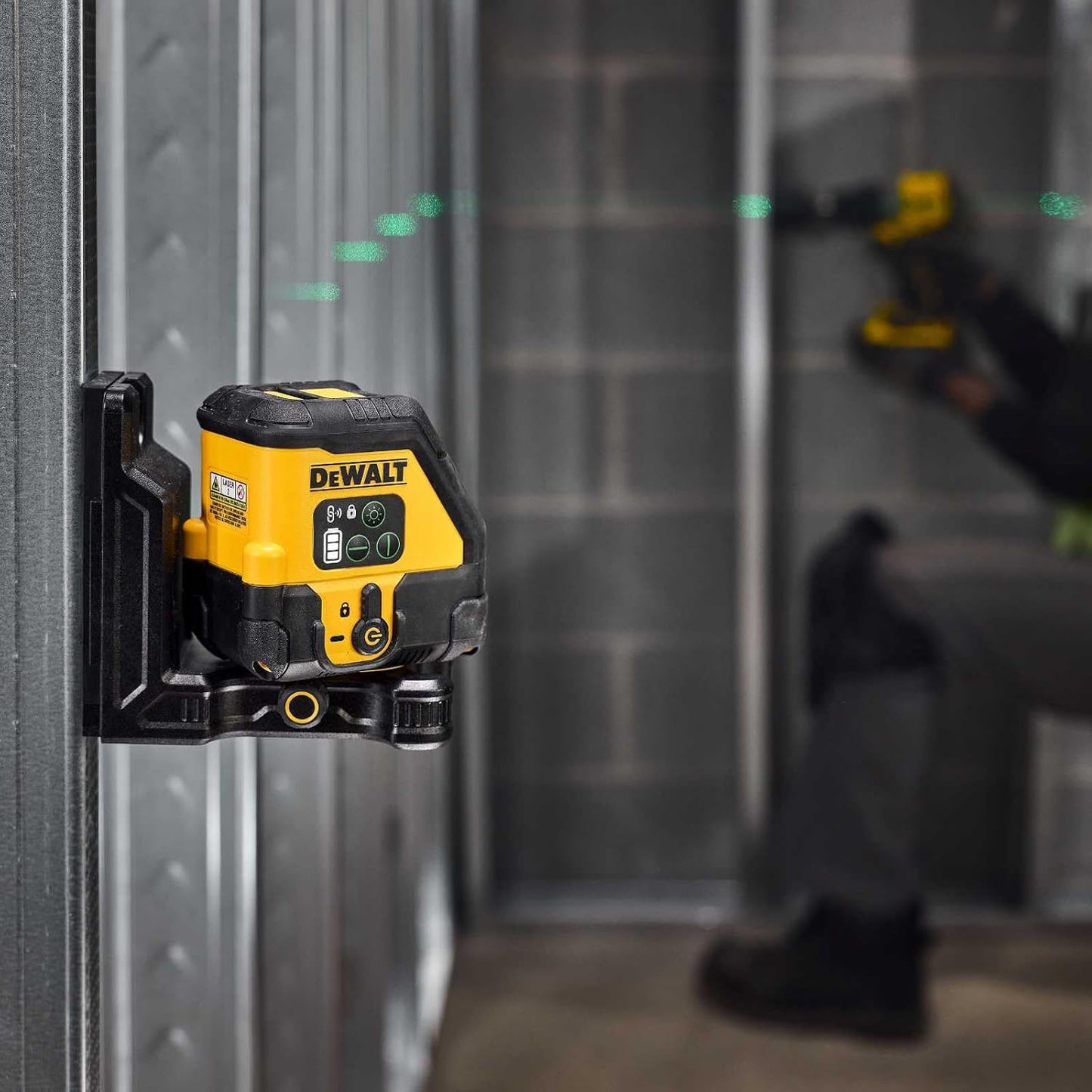 Nivell làser autonivellant verd USB-C de 2 línies en creu Dewalt DCLE14201GB