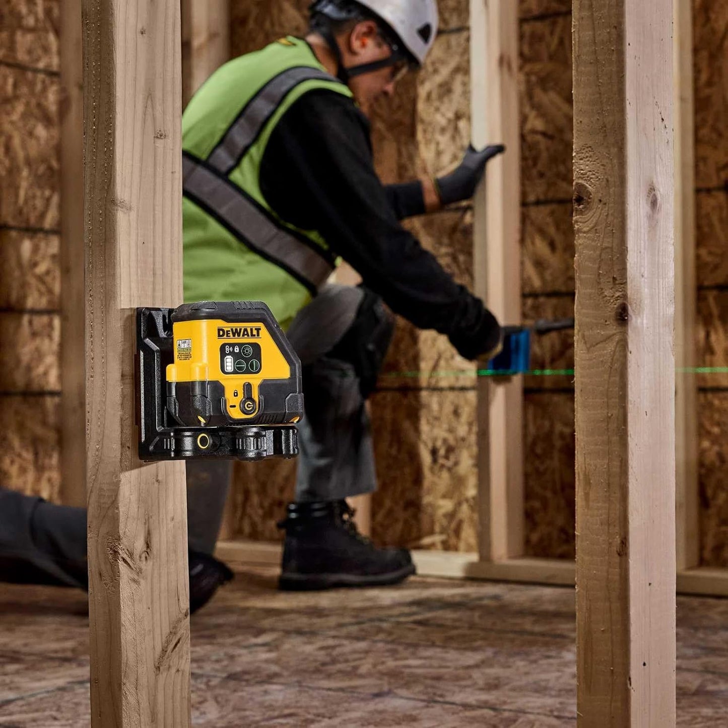 Nivell làser autonivellant verd USB-C de 2 línies en creu Dewalt DCLE14201GB