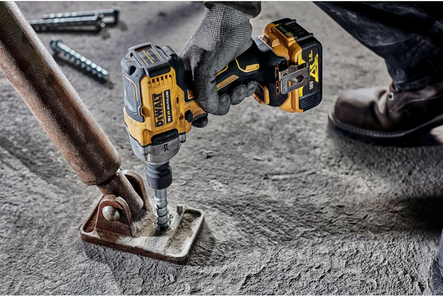 Clau d’impacte sense escombretes XR 18V 1/2 813Nm amb maletí Dewalt DCF891NT