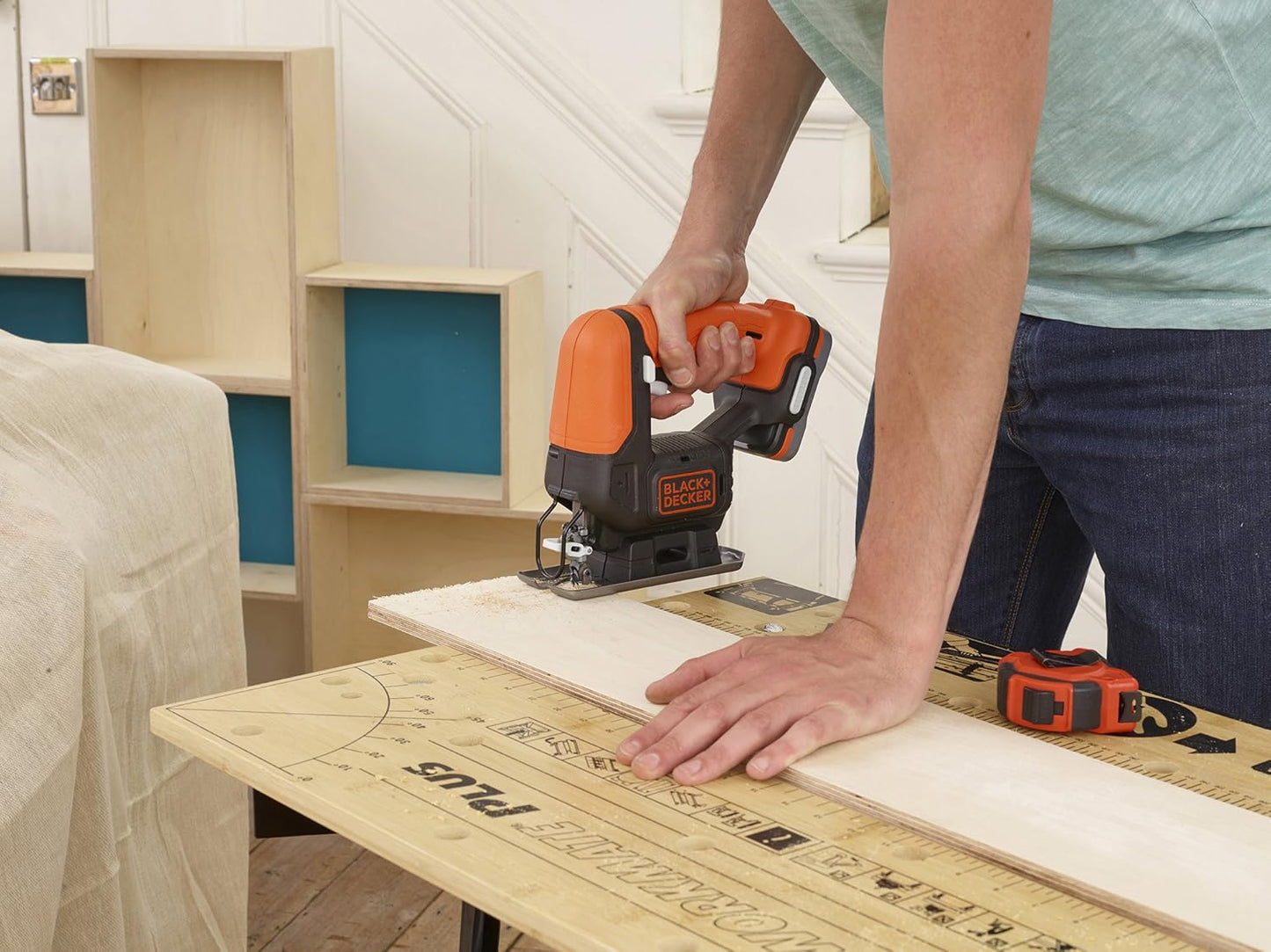 Serra de calar de 12V amb fulla de tall per a fusta Black+Decker BDCJS12N