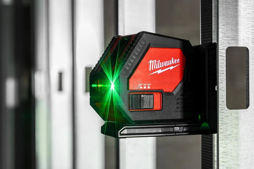 Nivell làser de 2 línies verd, 30m Milwaukee CLL-C