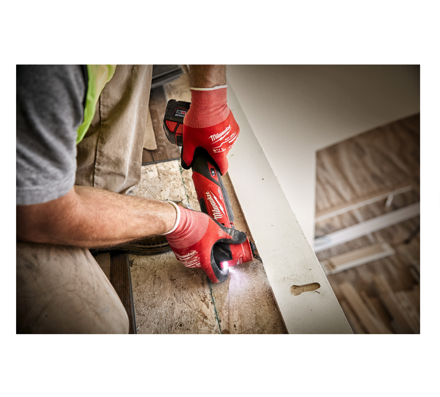 Multieina M18 Fuel amb 2bat 5Ah + carregador + maletí Milwaukee M18 FMT-502X