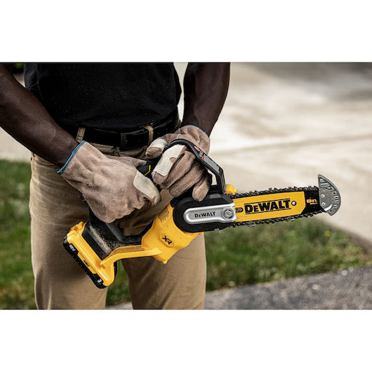 Serra de poda XR 18 V de 20 cm + bateria de 5 Ah + carregador Dewalt DCMPS520P1