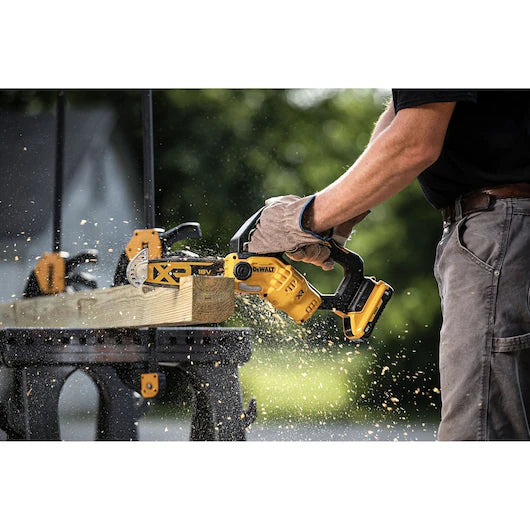 Serra de poda XR 18 V de 20 cm + bateria de 5 Ah + carregador Dewalt DCMPS520P1