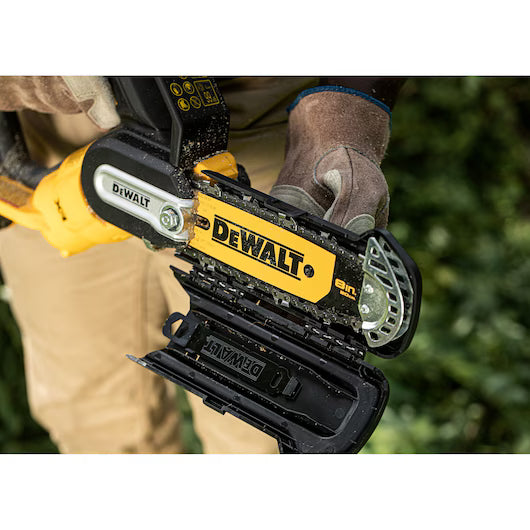 Serra de poda XR 18 V de 20 cm + bateria de 5 Ah + carregador Dewalt DCMPS520P1