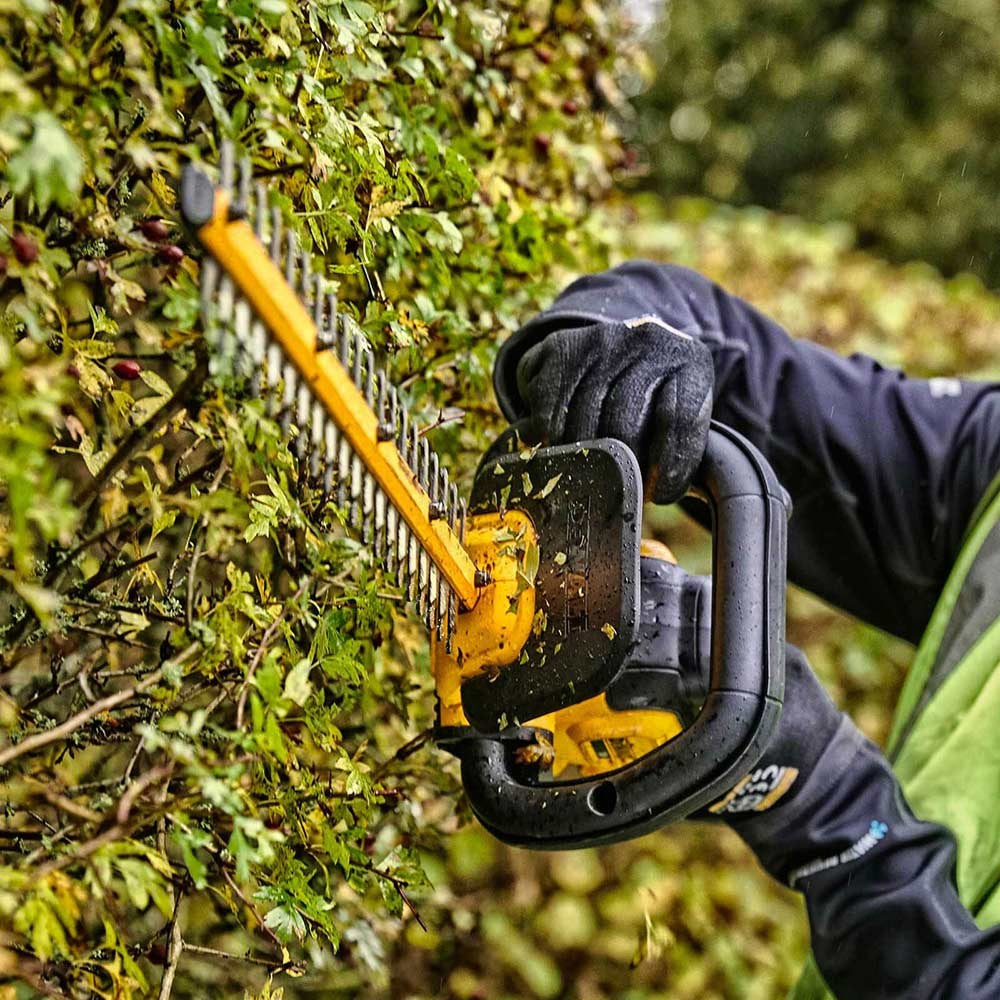 Set combinat: tallabardisses DCMHT563 + desbrossadora DCMST561 + 2 bateries de 5ah 18V + carregador Dewalt DCMST561HT
