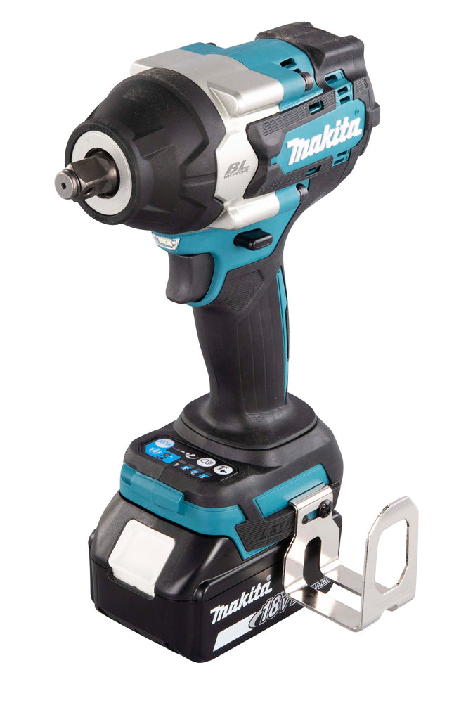 Clau d’impacte LXT 18V 1/2 700 Nm amb 2 bateries de 5Ah + carregador + maletí Makita DTW700RTJ