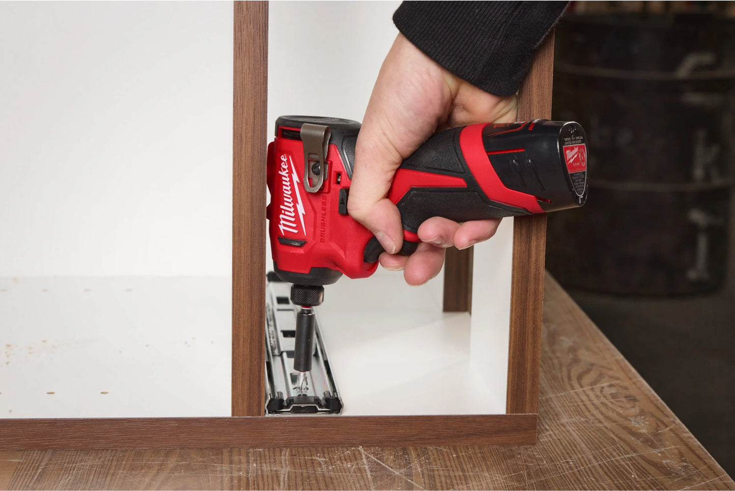 Tornavís d’impacte subcompacte M12 de 1/4" hexagonal i 124Nm Milwaukee M12 BLIDRC-0