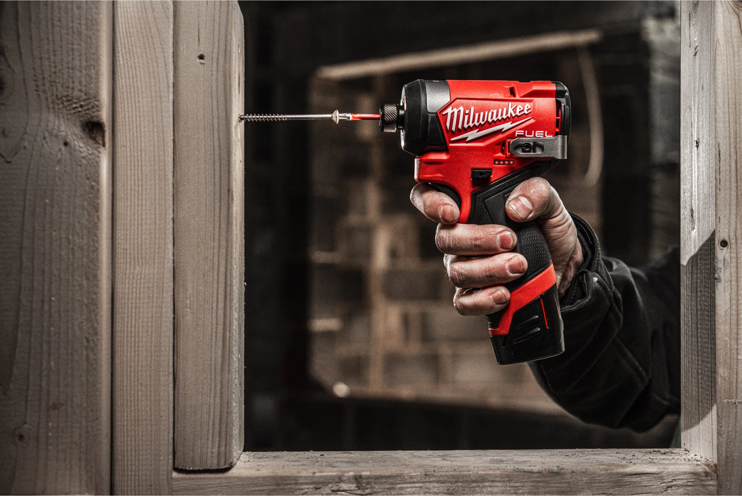 Powerpack trepant d’impacte + tornavís d’impacte + 2 bateries de 4,0 Ah + carregador + maletí Milwaukee M12 FPP2A2-402X