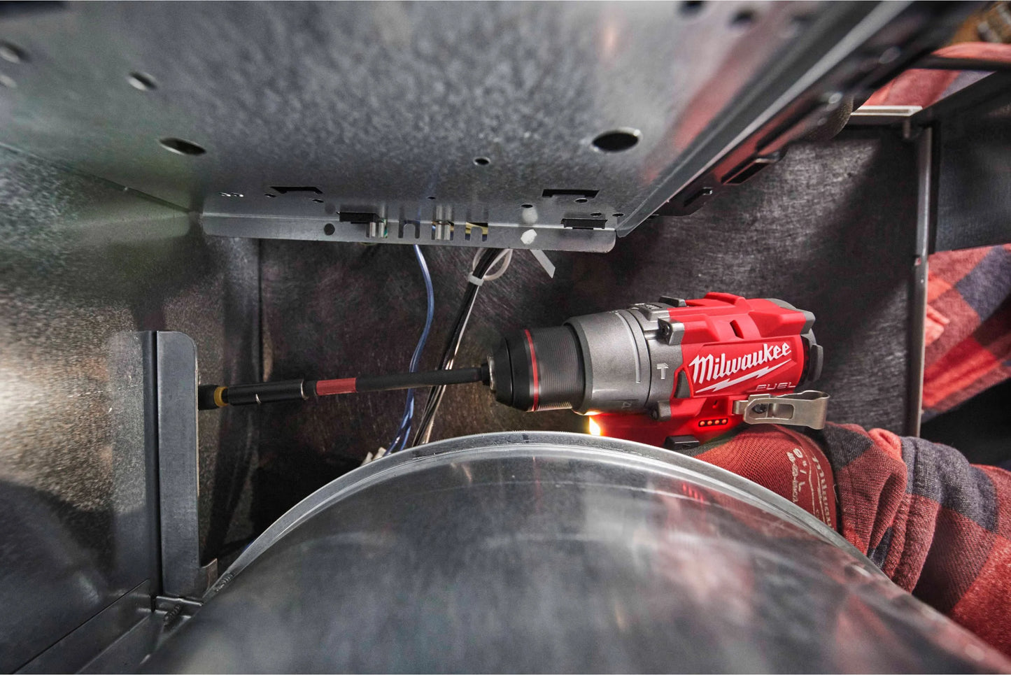 Trepant percutor M12 Fuel + 2 bateries de 2Ah + carregador + maletí Milwaukee M12 FPD2-202X