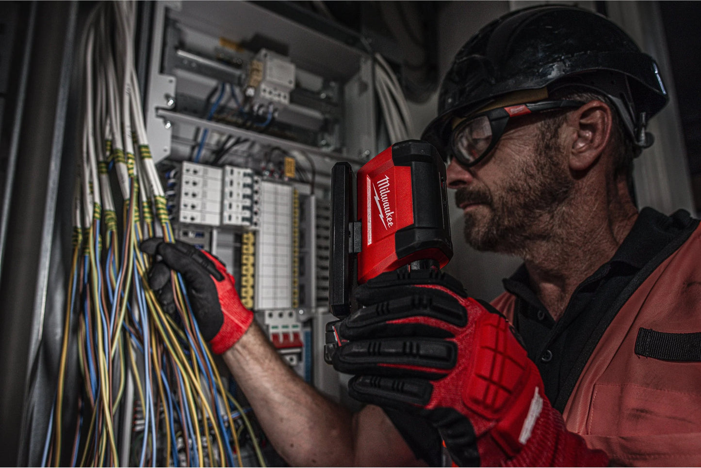 Llum d’àrea pivotant Milwaukee M12 PAL-0