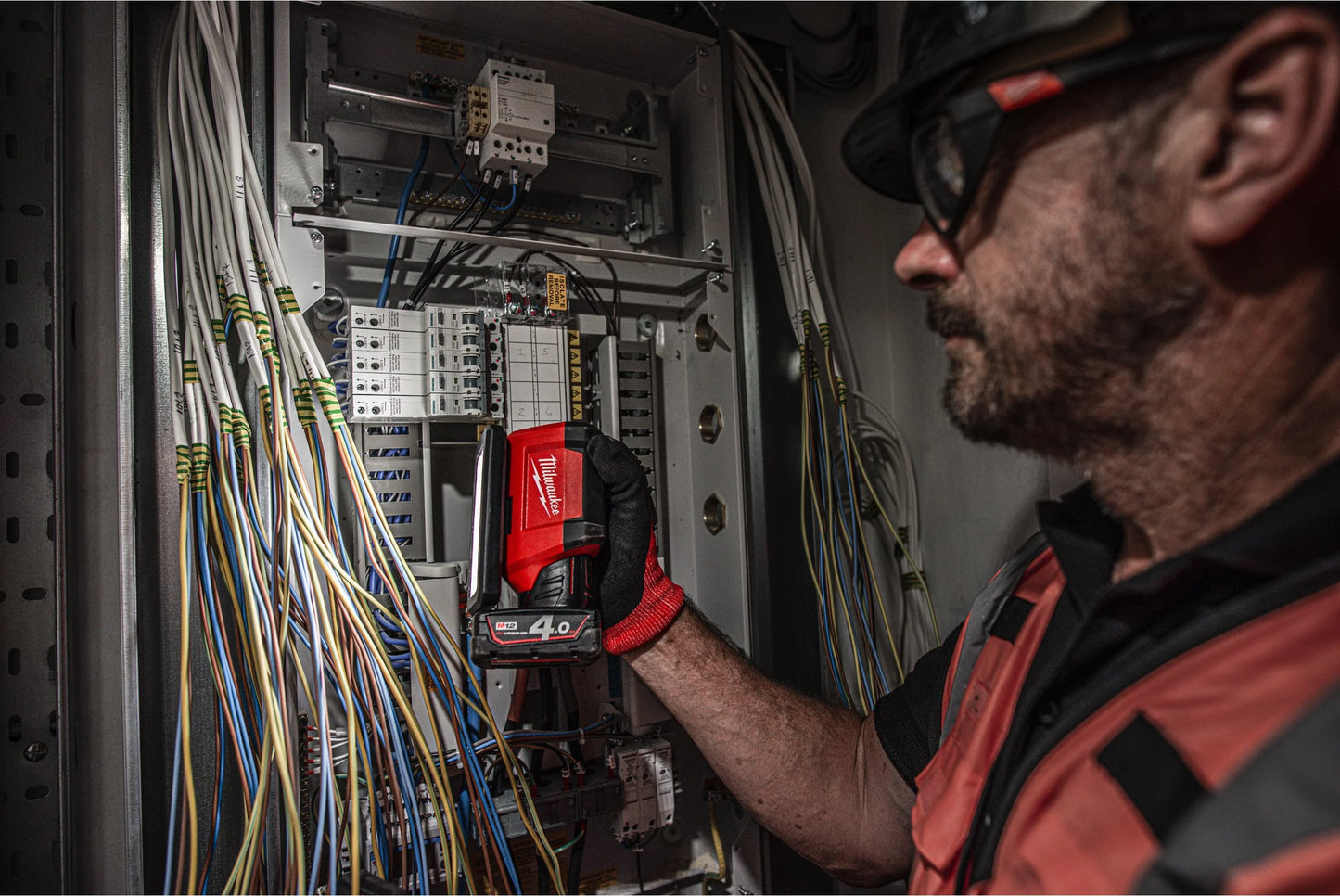 Llum d’àrea pivotant Milwaukee M12 PAL-0