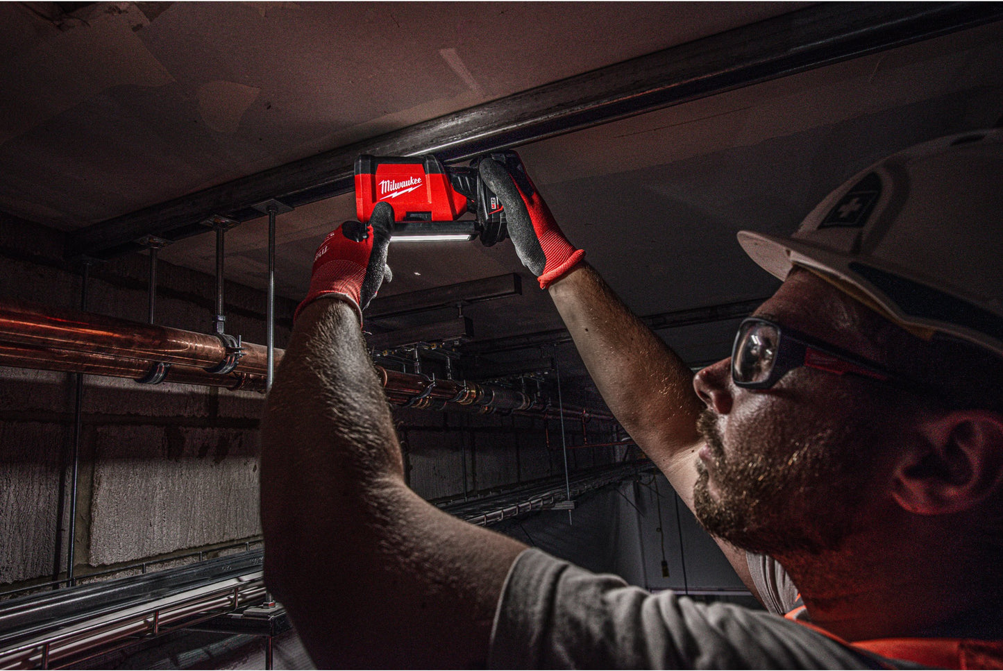 Llum d’àrea pivotant Milwaukee M12 PAL-0