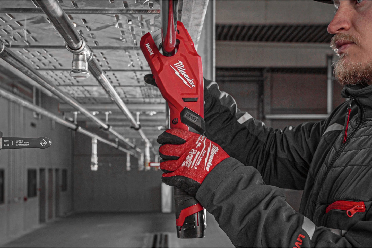 Talladora de tubs d’acer inoxidable + 2 bateries de 2Ah + carregador + maletí Milwaukee M12 PCSS-202C