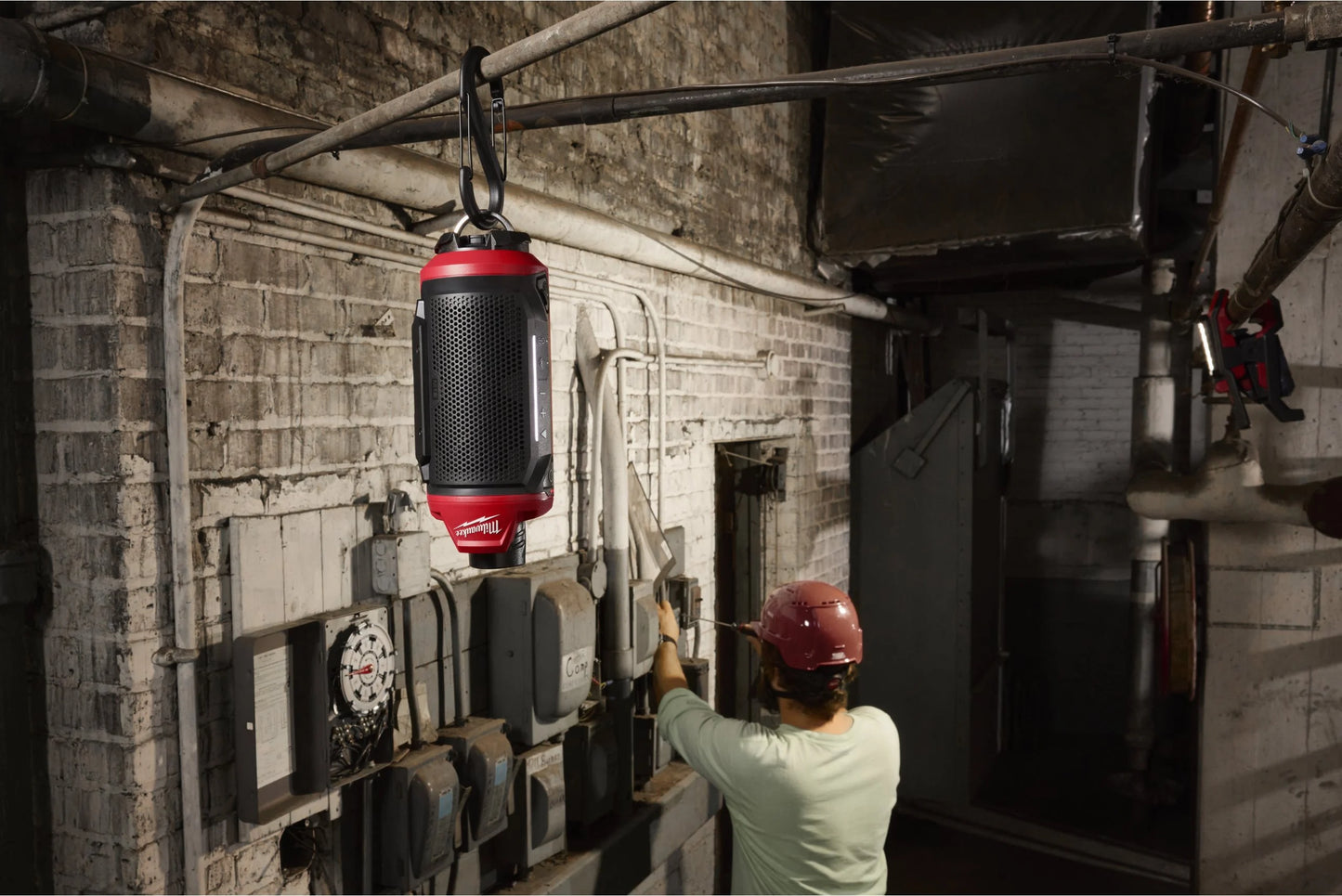 Altaveu M12 amb Bluetooth compatible amb el Packout Milwaukee M12 SPEJSG2-0