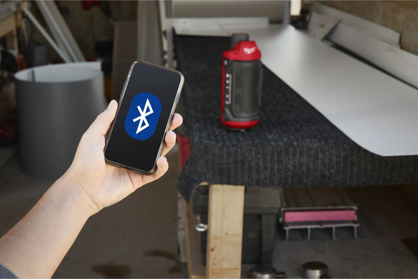 Altaveu M12 amb Bluetooth compatible amb el Packout Milwaukee M12 SPEJSG2-0