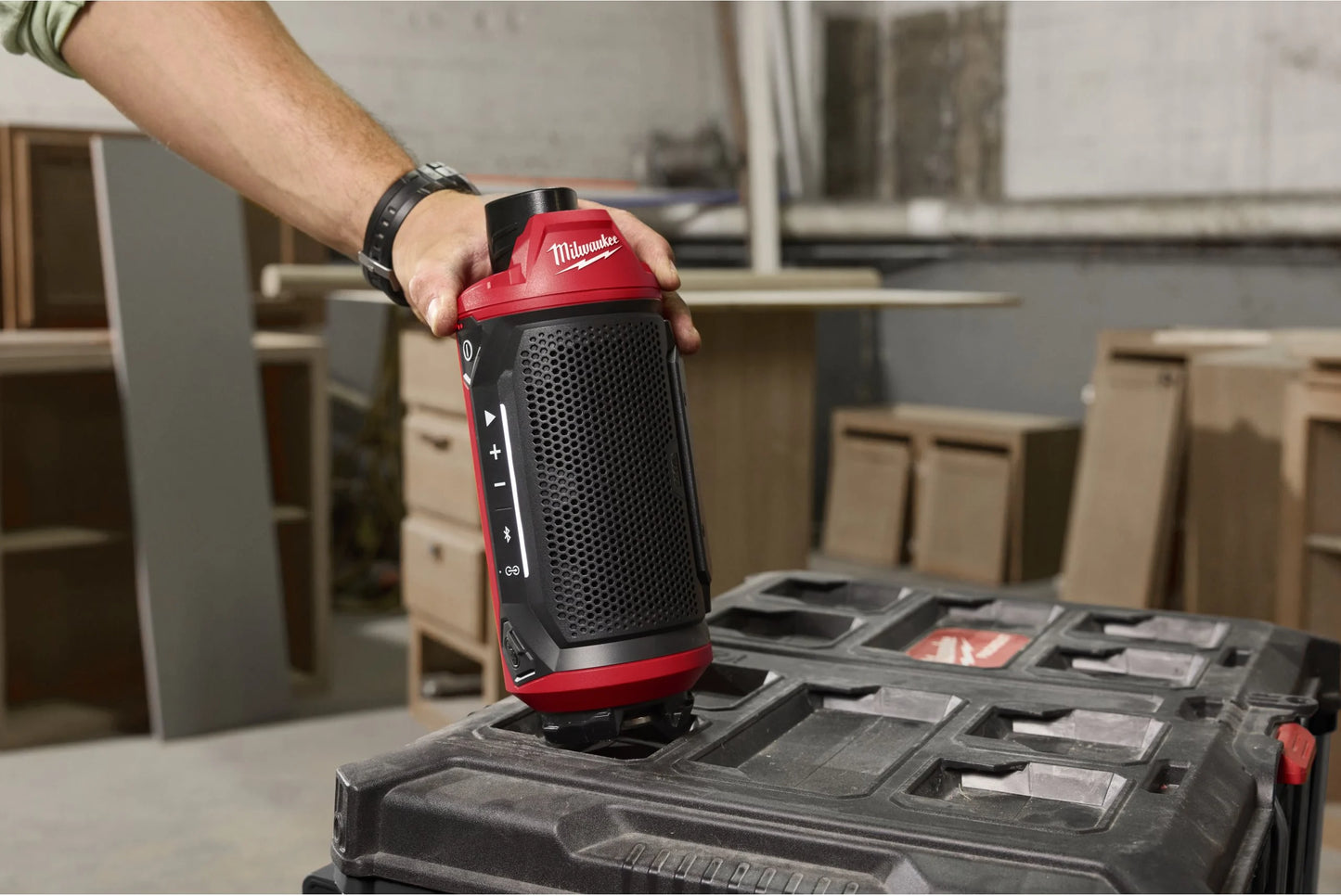 Altaveu M12 amb Bluetooth compatible amb el Packout Milwaukee M12 SPEJSG2-0