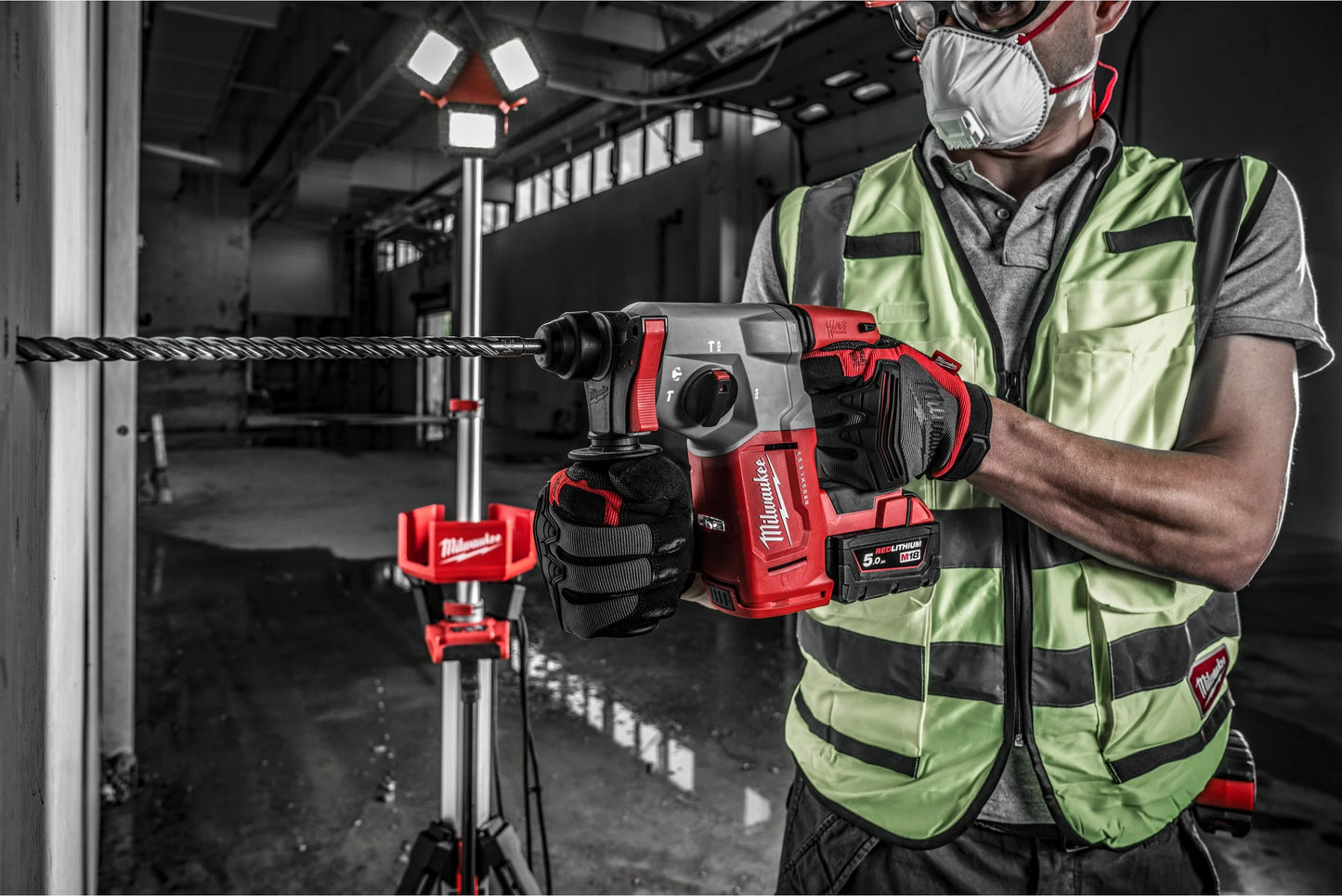 Martell combinat SDS-PLUS de 2,3J M18 de 25mm + 2 bateries de 5Ah + carregador + maletí Milwaukee M18 BLH-502X