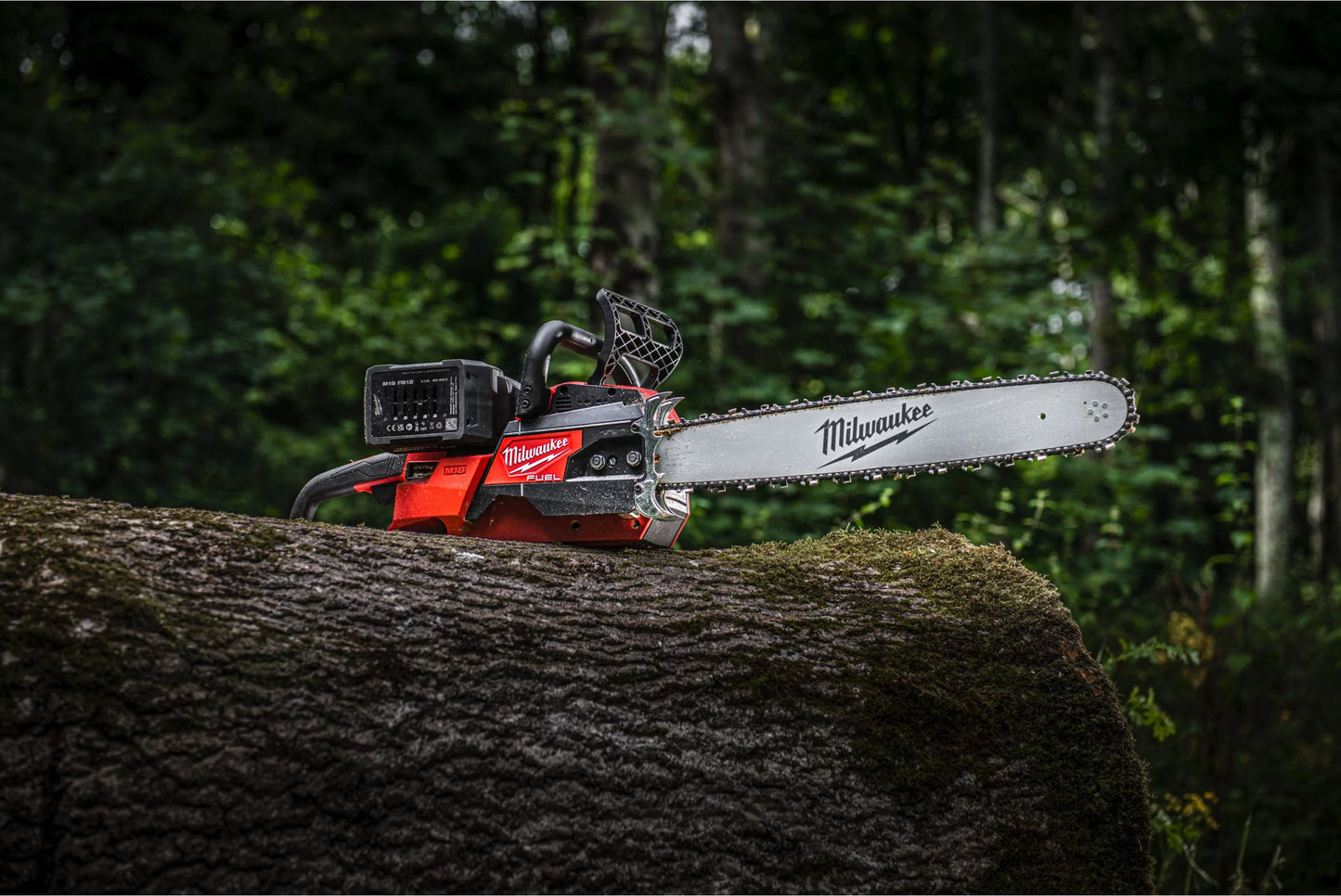 Motoserra de doble bateria de 50 cm Milwaukee M18F2CHS50-802