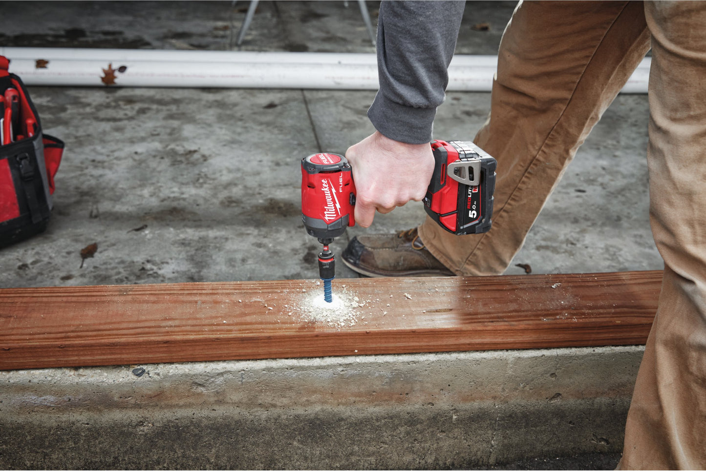 Tornavís d’impacte M18 Fuel de ¼″ hexagonal + 2 bateries de 5 Ah + carregador + maletí Milwaukee M18 FID3-502X