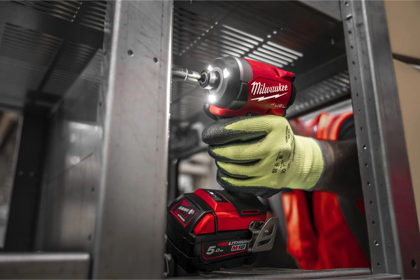 Powerpack M18 Trepant percutor + Tornavís d’impacte + 2 bateries + Carregador + Maletí Milwaukee M18 FPP2A3-502X