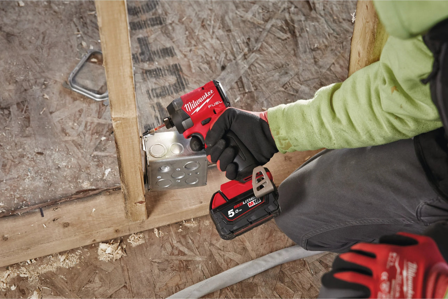 Tornavís d’impacte M18 Fuel de ¼″ hexagonal + 2 bateries de 5 Ah + carregador + maletí Milwaukee M18 FID3-502X