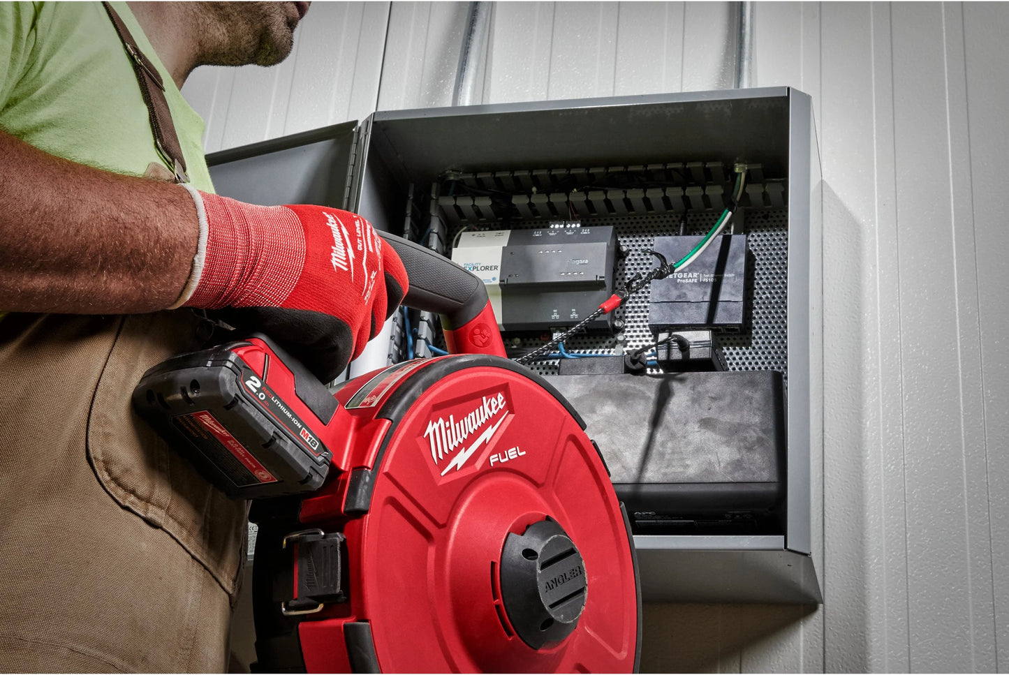 Passacables d’acer M18 FUEL + 2 bateries de 2 Ah + carregador Milwaukee M18 FPFT-202 36 m ST SET