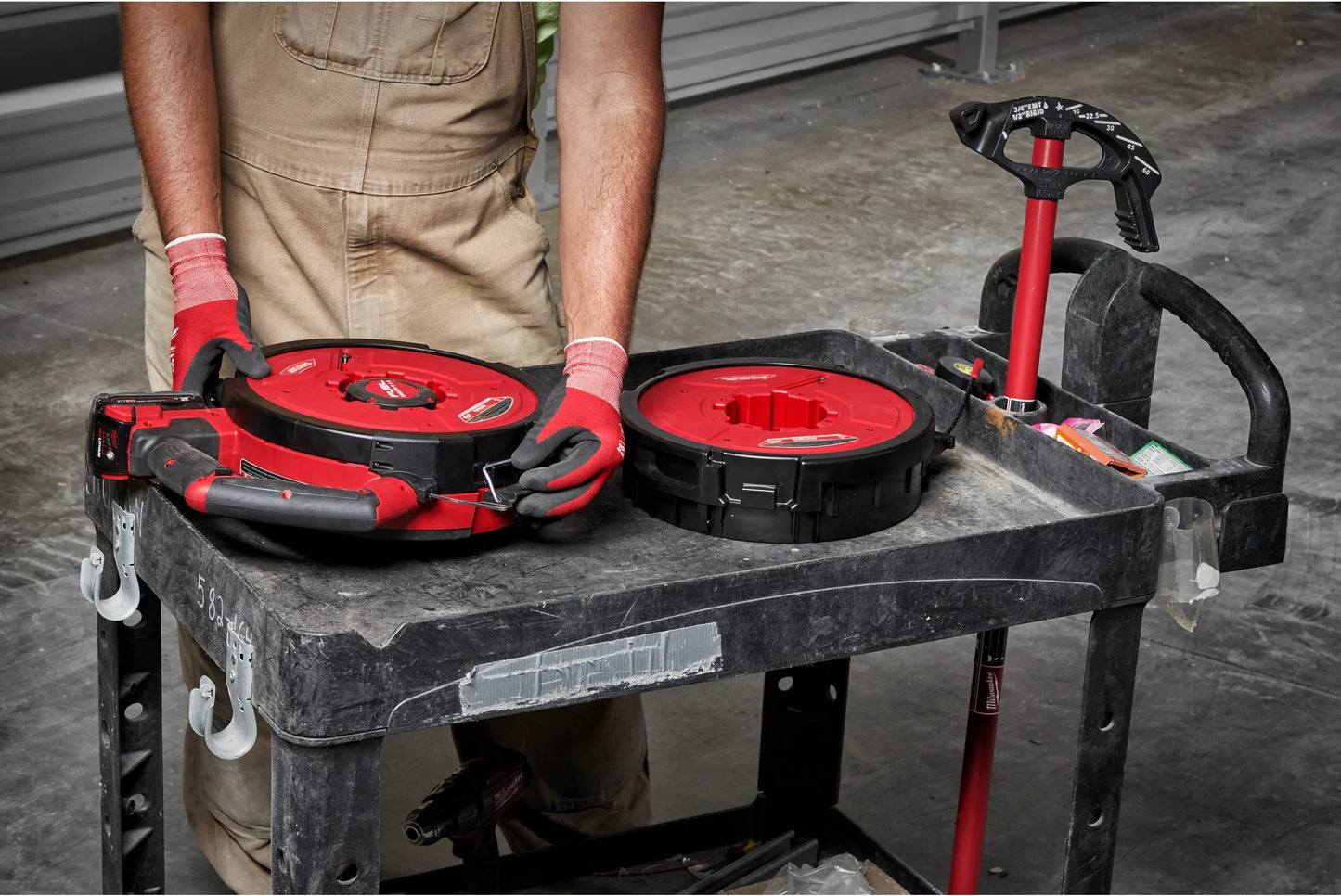 Passacables d’acer M18 FUEL + 2 bateries de 2 Ah + carregador Milwaukee M18 FPFT-202 36 m ST SET