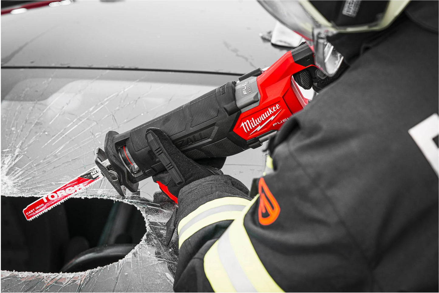 Serra de sabre M18 Fuel + 2bat 5Ah + carregador + maletí Milwaukee M18 FSZ-502X