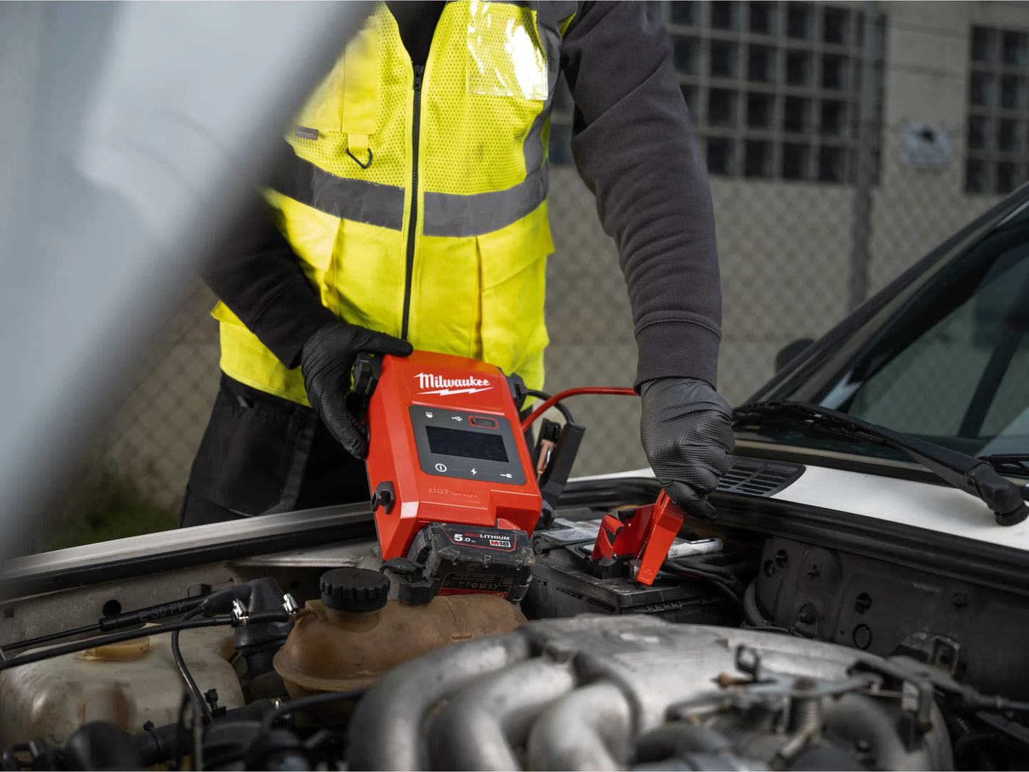 Arrencador per a vehicles M18 2.000 A Milwaukee
