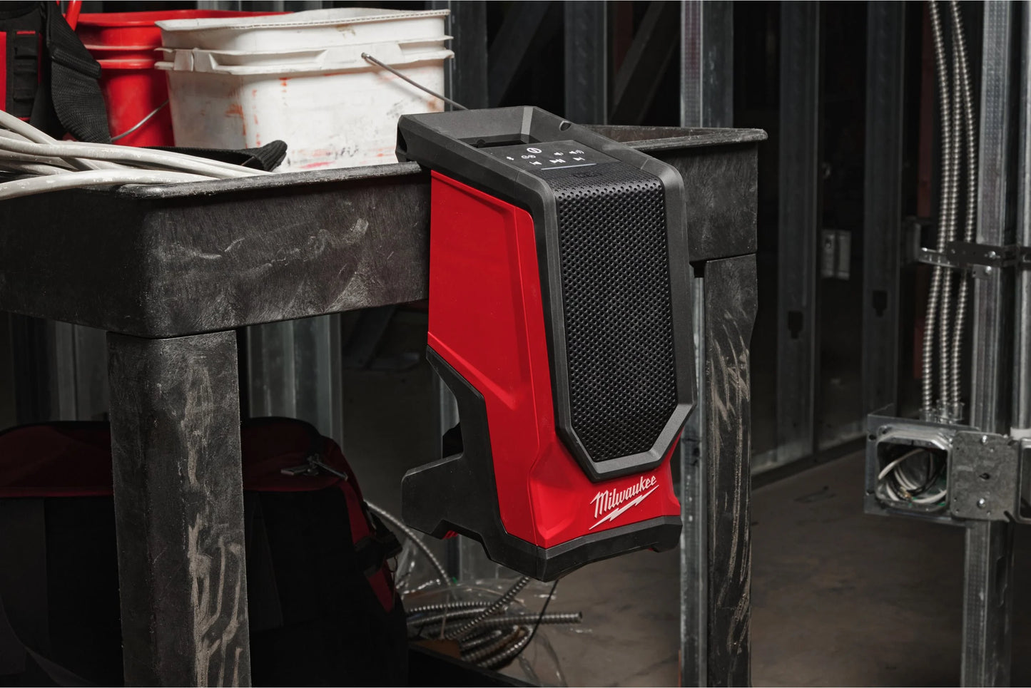Altaveu M18 amb Bluetooth Milwaukee M18 SPEJSG2-0