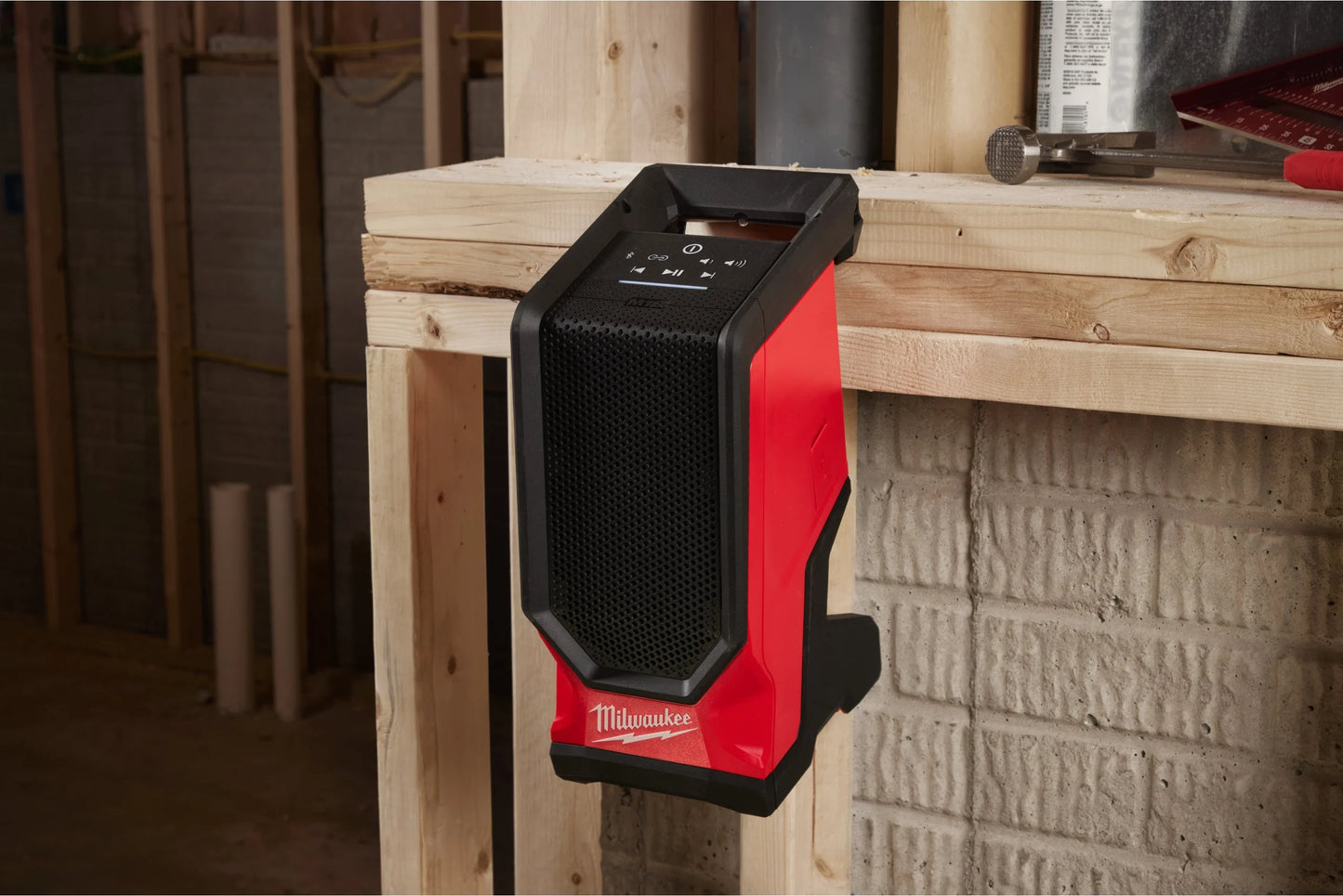 Altaveu M18 amb Bluetooth Milwaukee M18 SPEJSG2-0