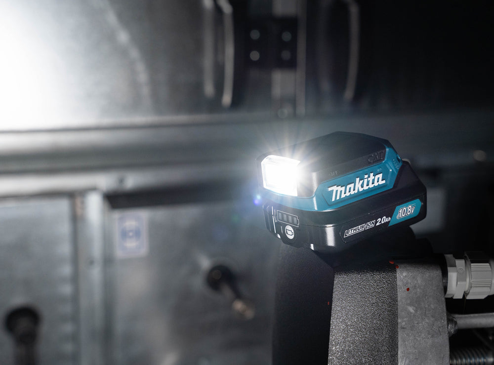 Llum LED portàtil 12Vmax CXT Makita ML103
