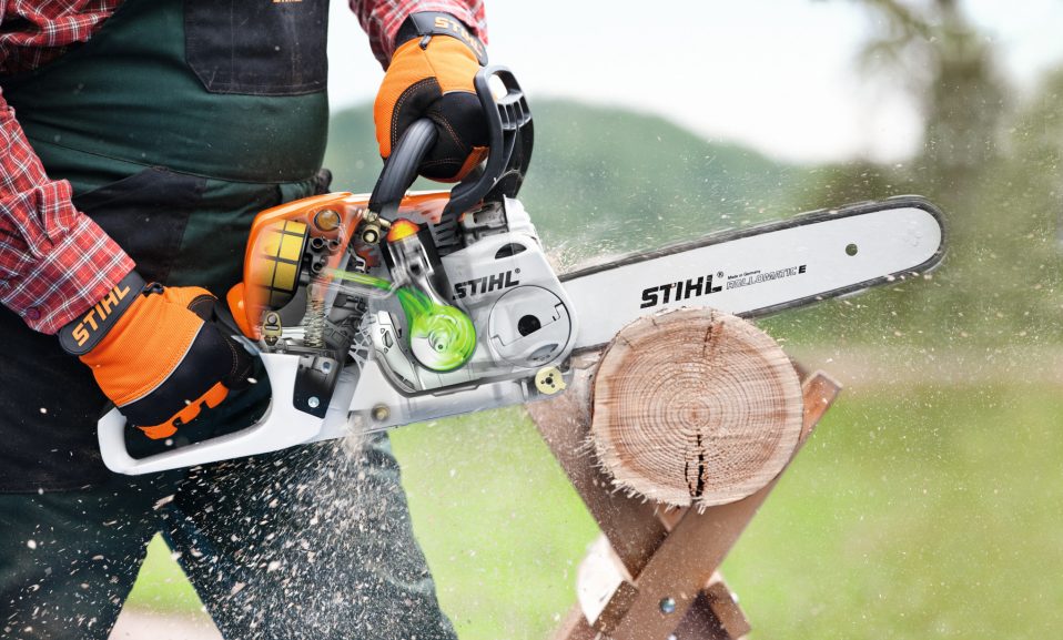 Motoserra de gasolina MS 251 de 35 cm, 45,6 cc STIHL
